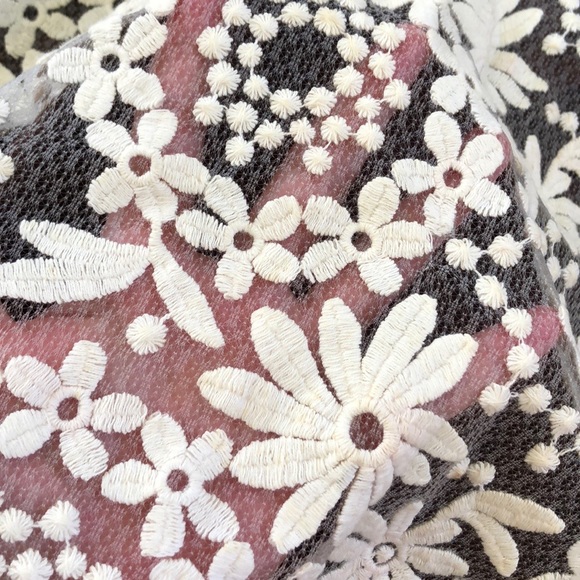 Belted Flower dress - Picture 3 of 5